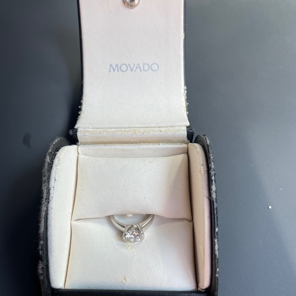 Movado platinum Ring with 1.55 ct diamond